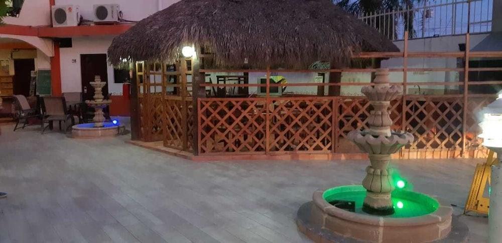Hotel Las Fuentes لوس موتشيس المظهر الخارجي الصورة