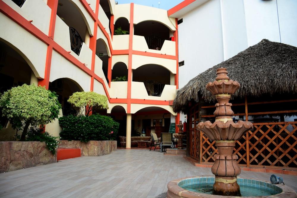 Hotel Las Fuentes لوس موتشيس المظهر الخارجي الصورة
