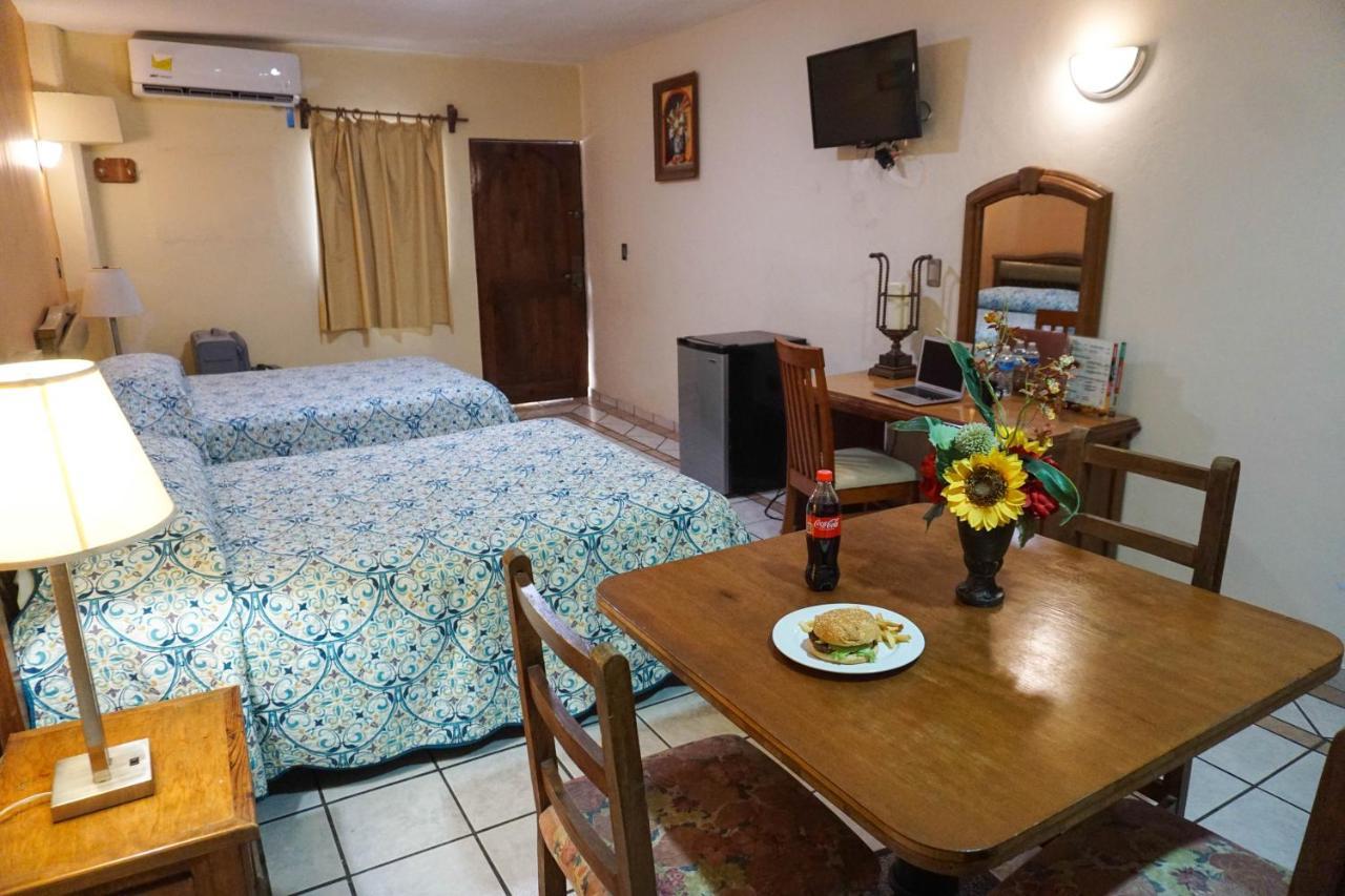 Hotel Las Fuentes لوس موتشيس المظهر الخارجي الصورة