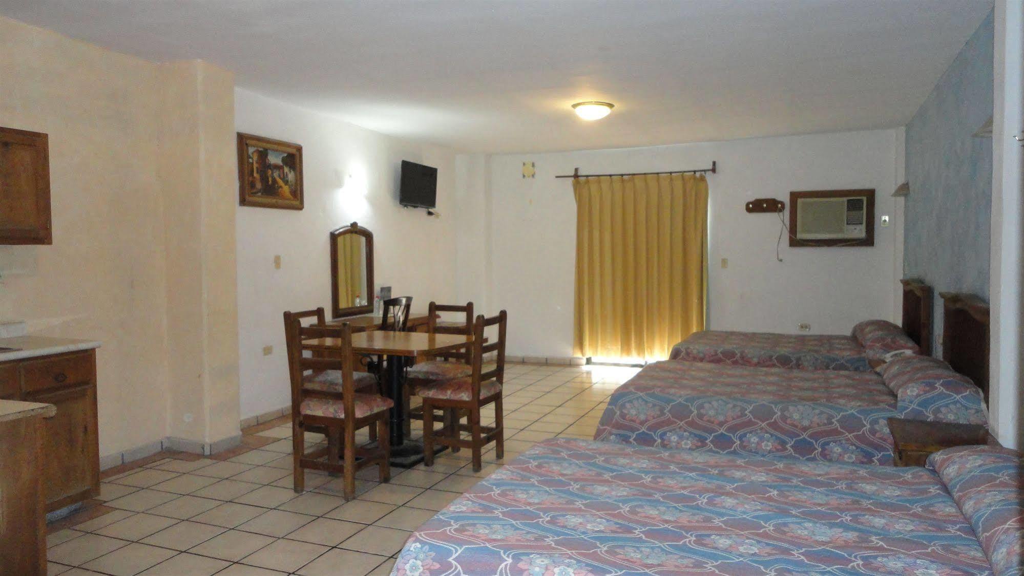 Hotel Las Fuentes لوس موتشيس المظهر الخارجي الصورة