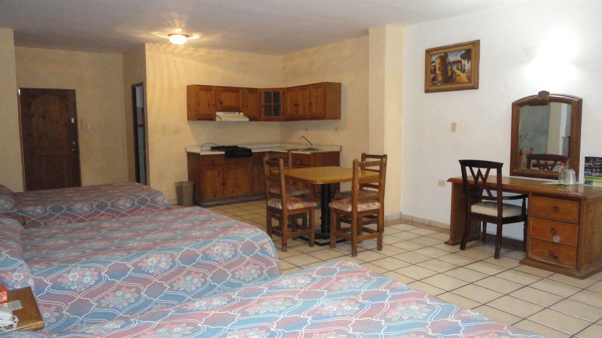 Hotel Las Fuentes لوس موتشيس المظهر الخارجي الصورة